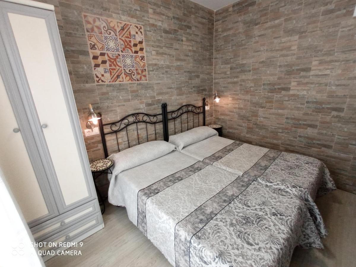 Apartamentos La Casona De Ezcaray Con Terrazas Y Patios Individuales Eksteriør billede
