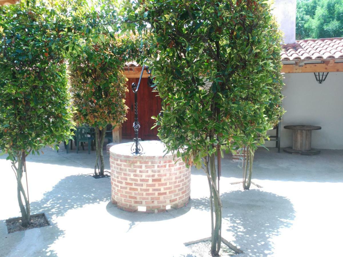 Apartamentos La Casona De Ezcaray Con Terrazas Y Patios Individuales Eksteriør billede