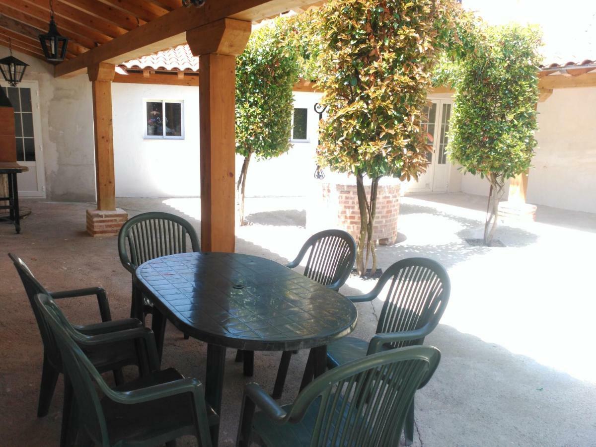 Apartamentos La Casona De Ezcaray Con Terrazas Y Patios Individuales Eksteriør billede